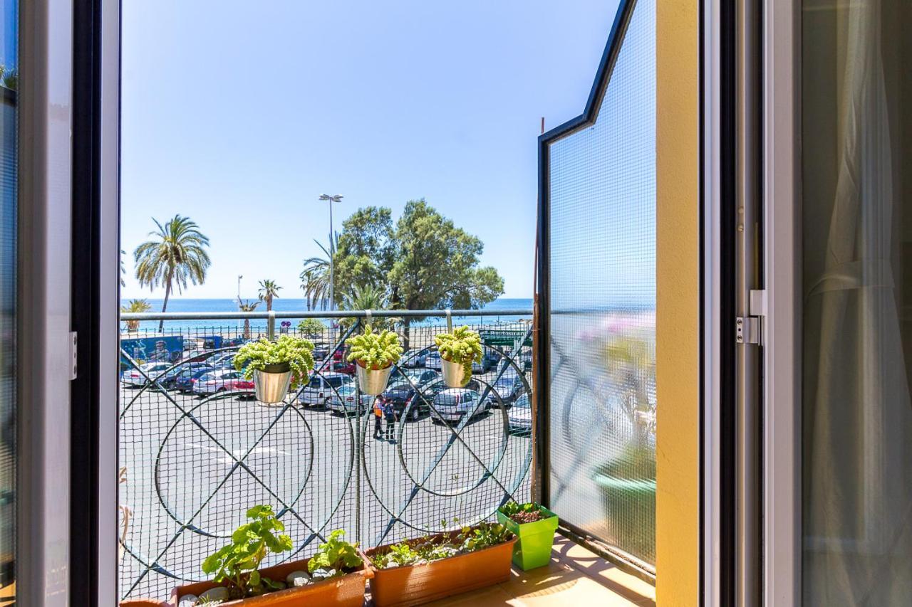 Soek Pedregalejo Seafront Holidays Homes Малага Екстериор снимка