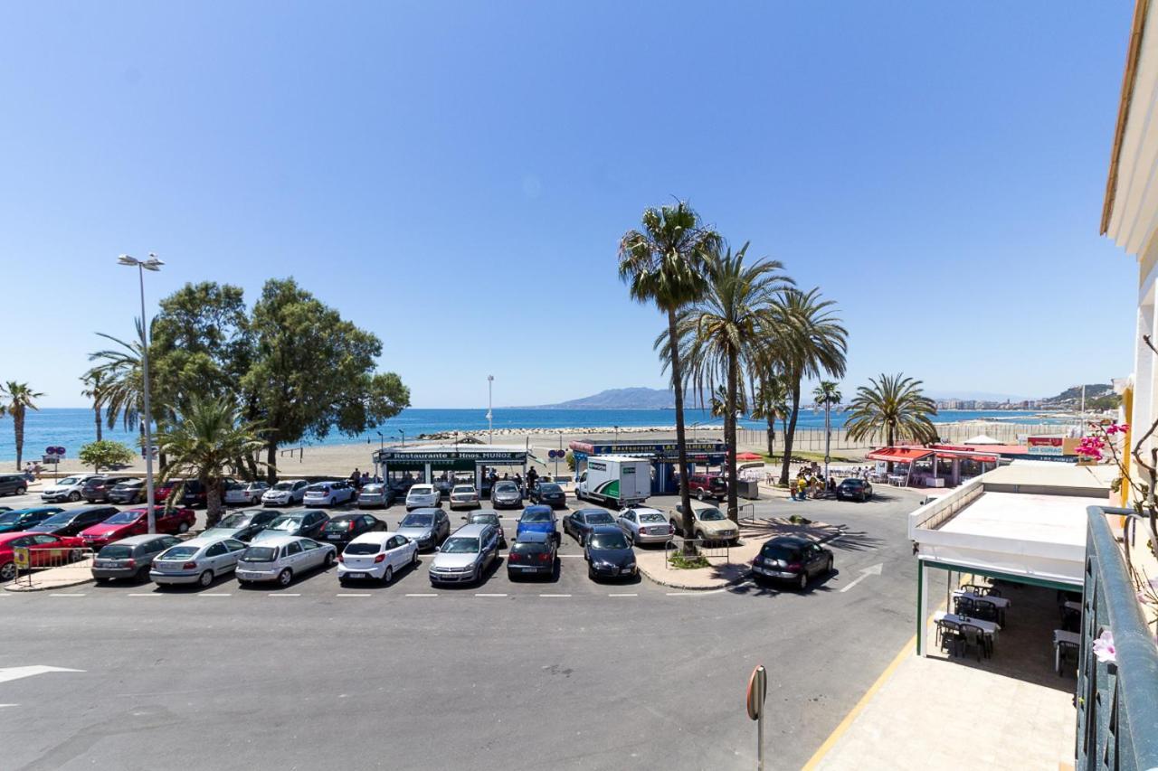 Soek Pedregalejo Seafront Holidays Homes Малага Екстериор снимка