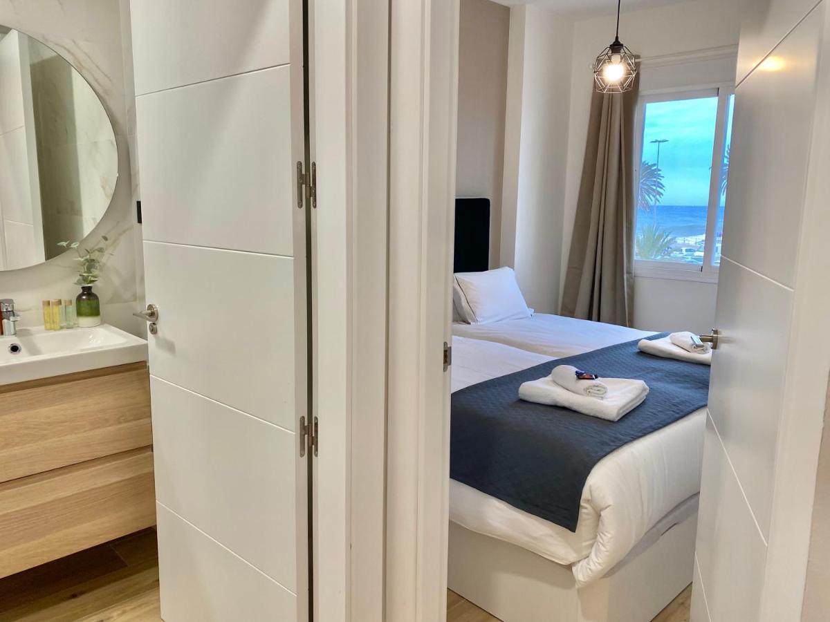 Soek Pedregalejo Seafront Holidays Homes Малага Екстериор снимка