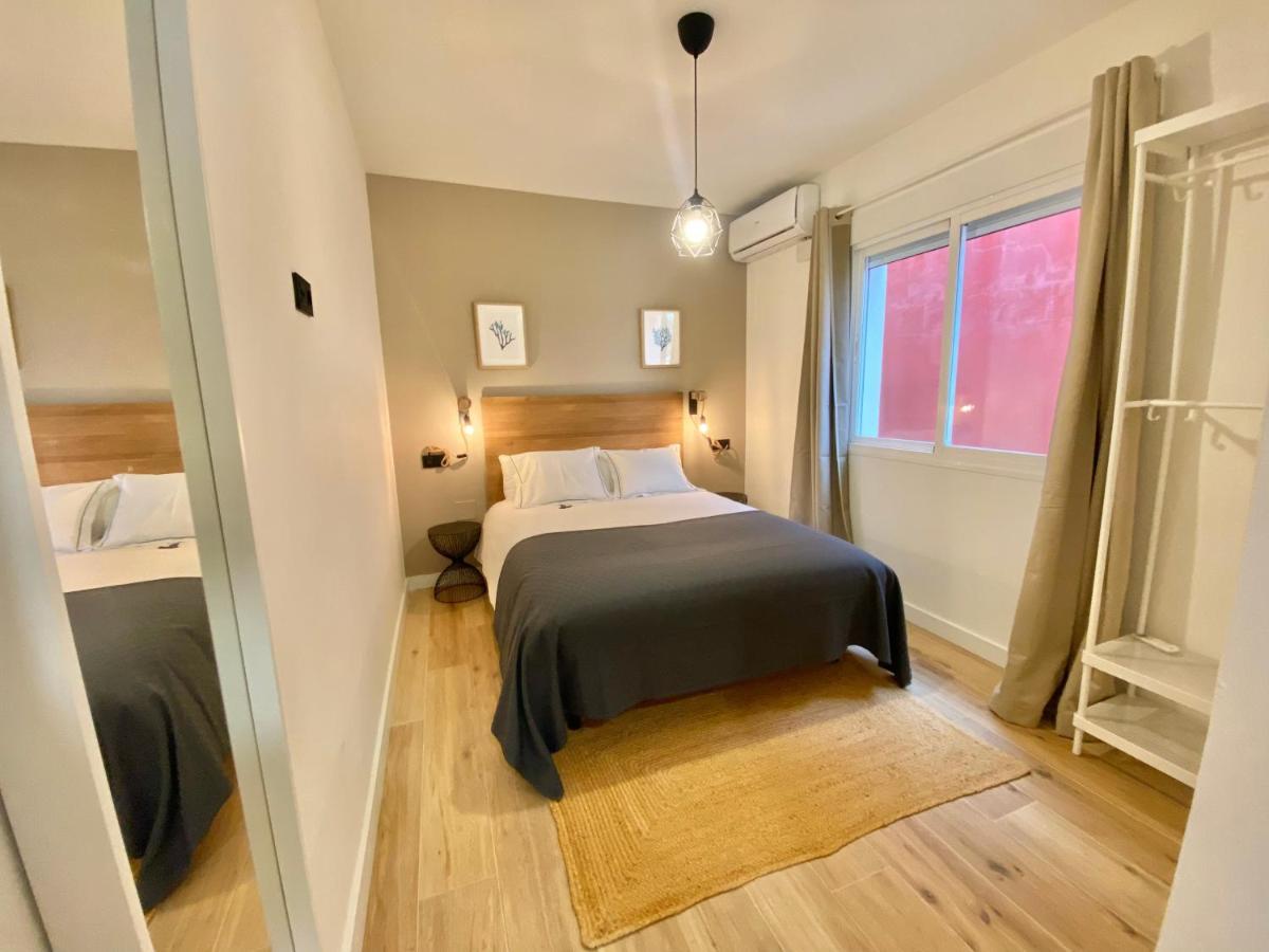Soek Pedregalejo Seafront Holidays Homes Малага Екстериор снимка